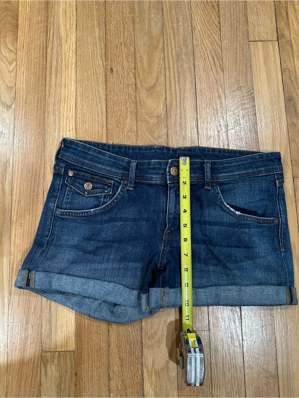 H&M women’s jean shorts boyfriend size 8 cuffed